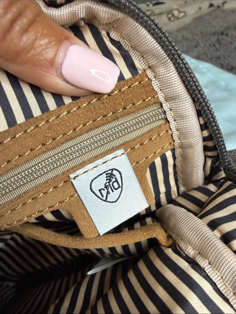 Travelon compact crossbody